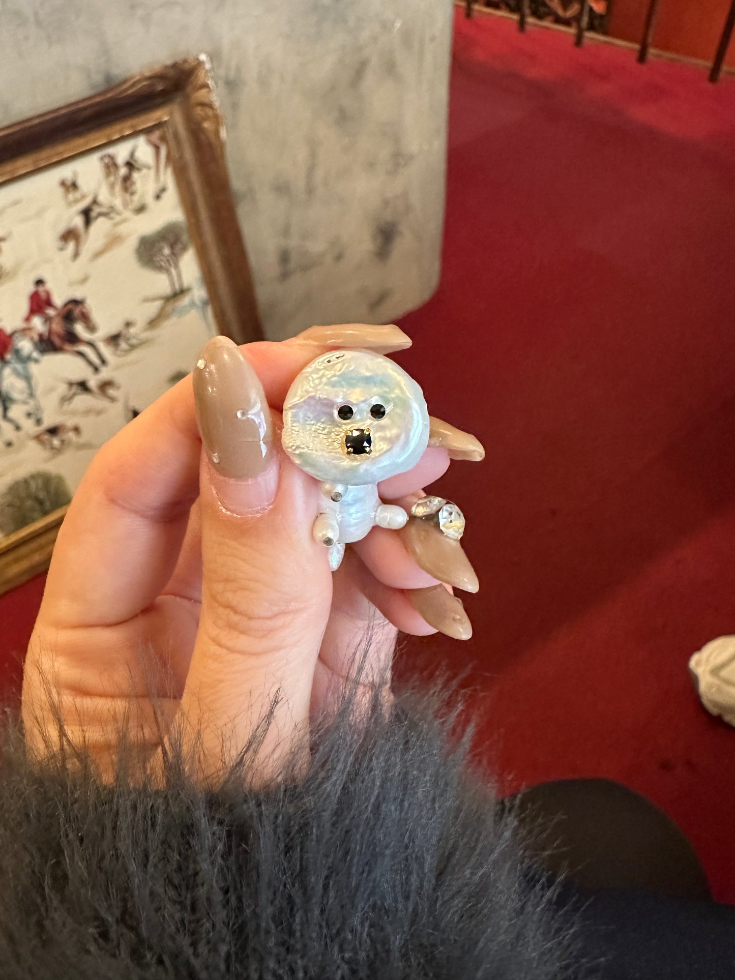SHIROINU Pearl Puppy Earrings